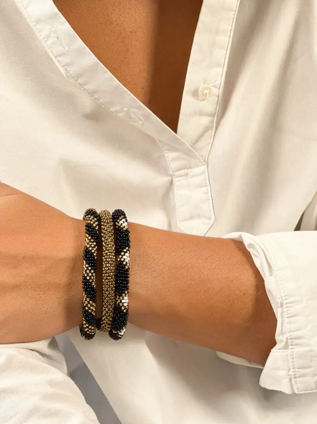 Handgemaakte Kralenarmband – Metallic Goud 🤎✨ - Afbeelding 2